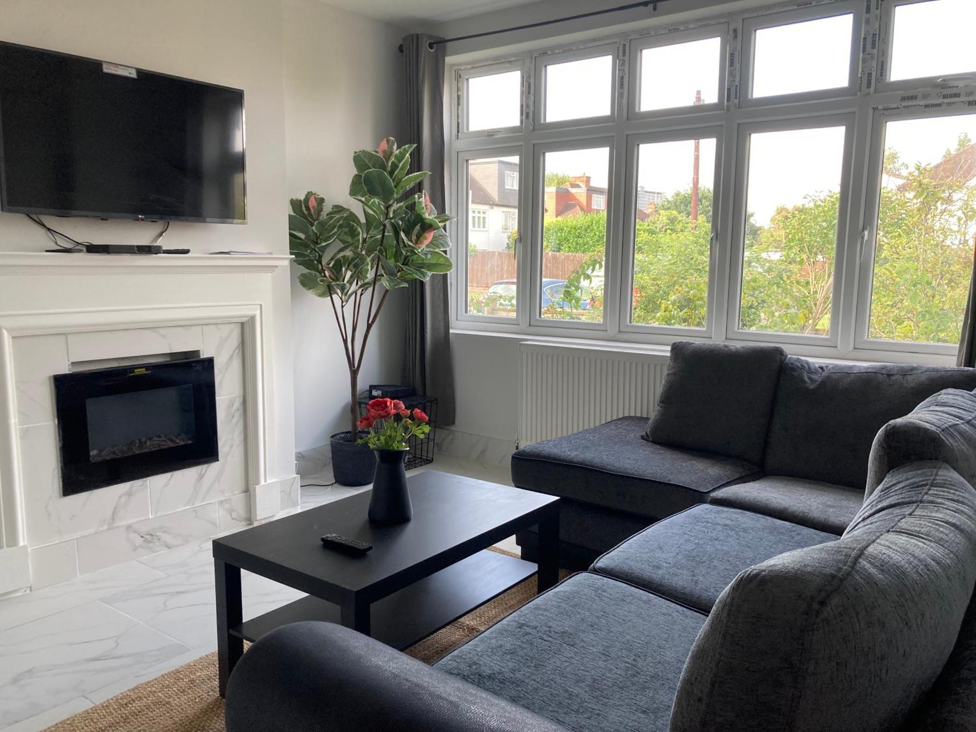 Highfield With Free Parkings, Surbiton, Kingston Upon Thames, Surrey, Greater London , Uk Surbiton