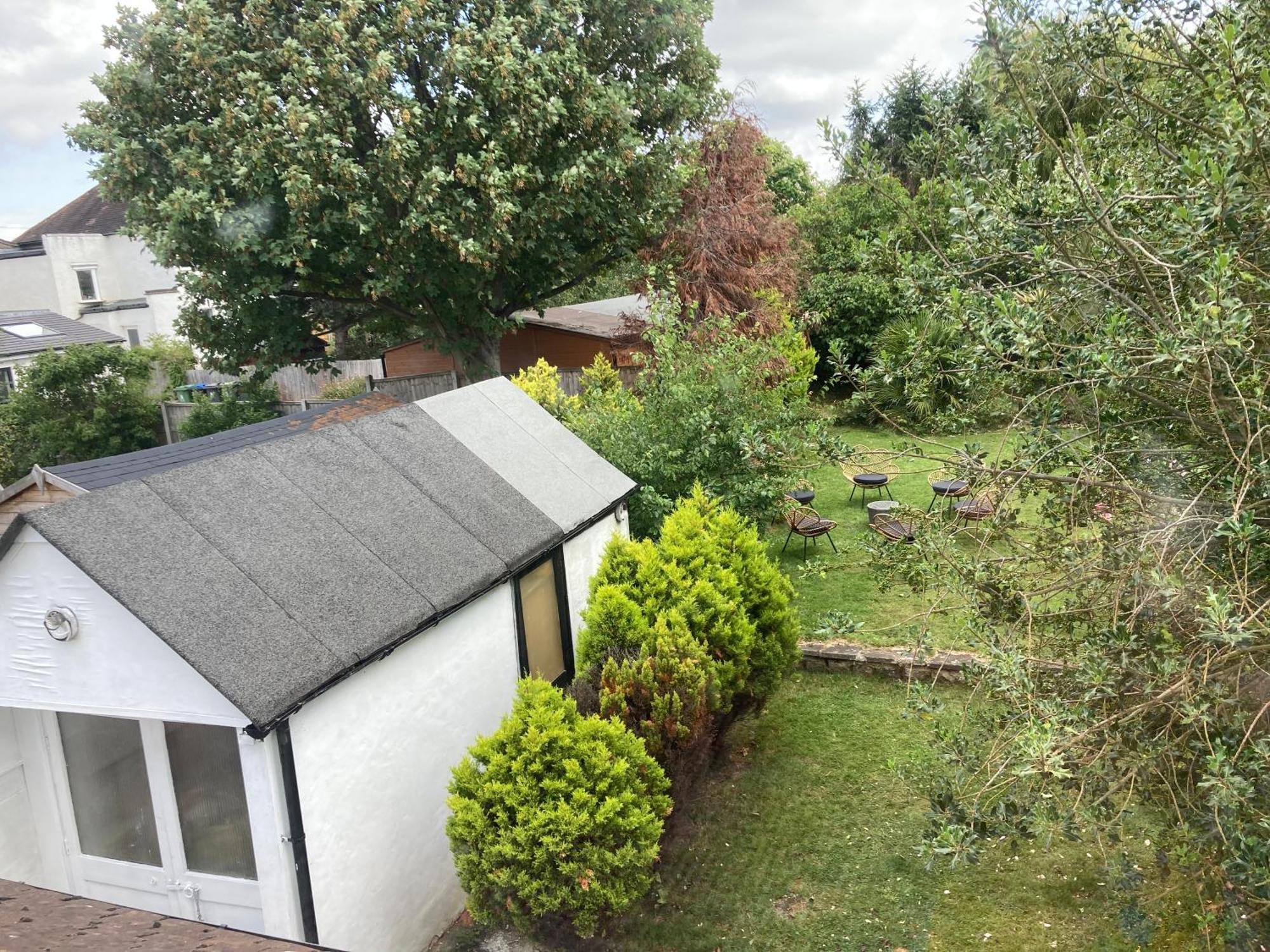 Holiday home Highfield With Free Parkings, Surbiton, Kingston Upon Thames, Surrey, Greater London , Uk