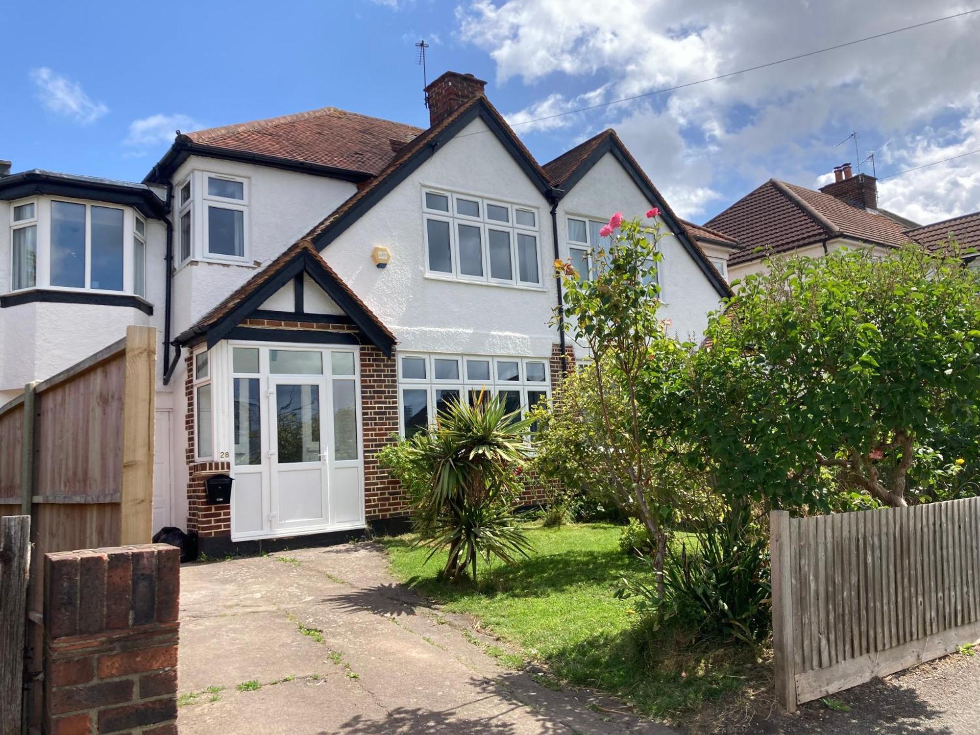 Highfield With Free Parkings, Surbiton, Kingston Upon Thames, Surrey, Greater London , Uk Surbiton