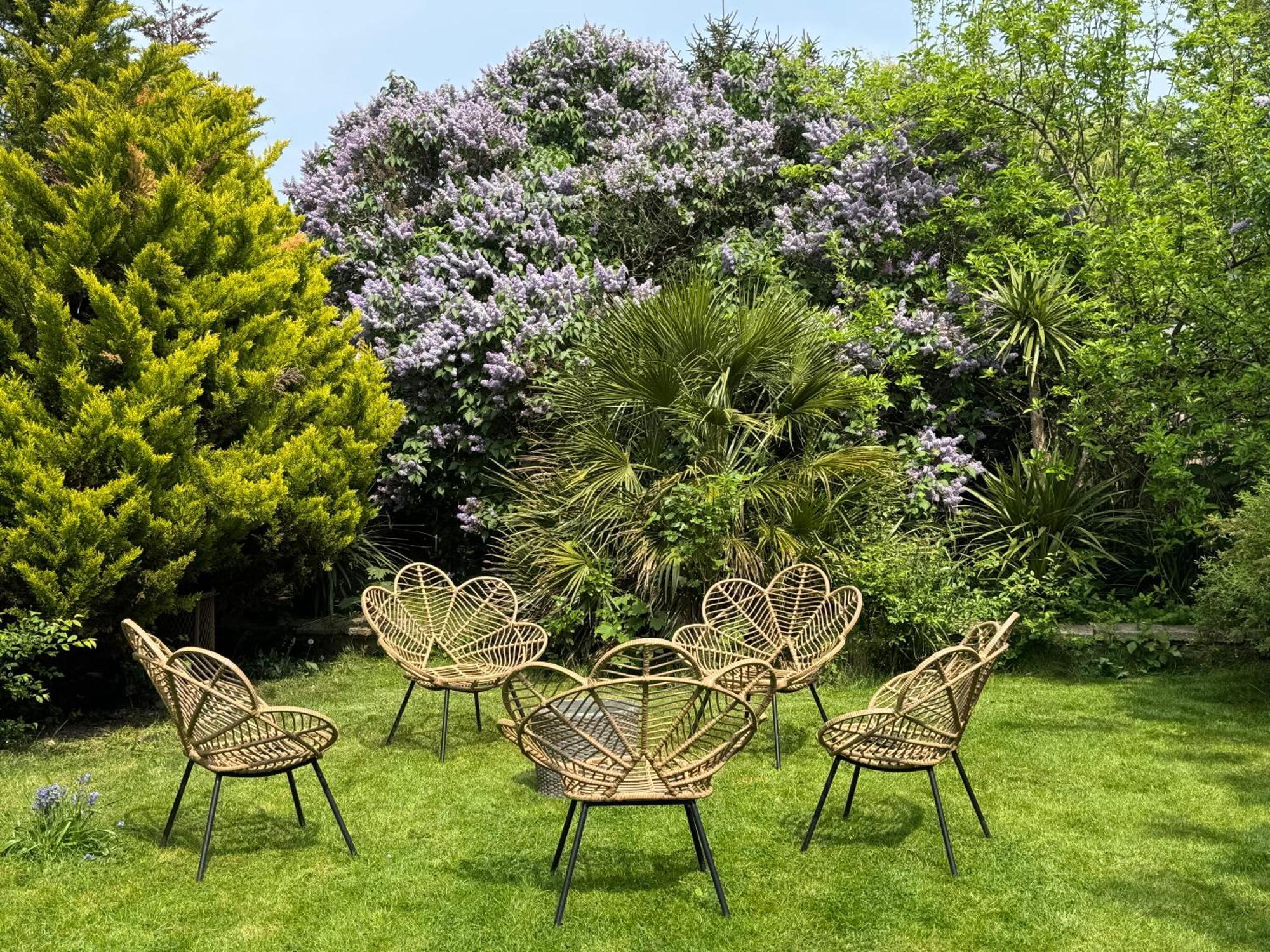 Highfield With Free Parkings, Surbiton, Kingston Upon Thames, Surrey, Greater London , Uk *
